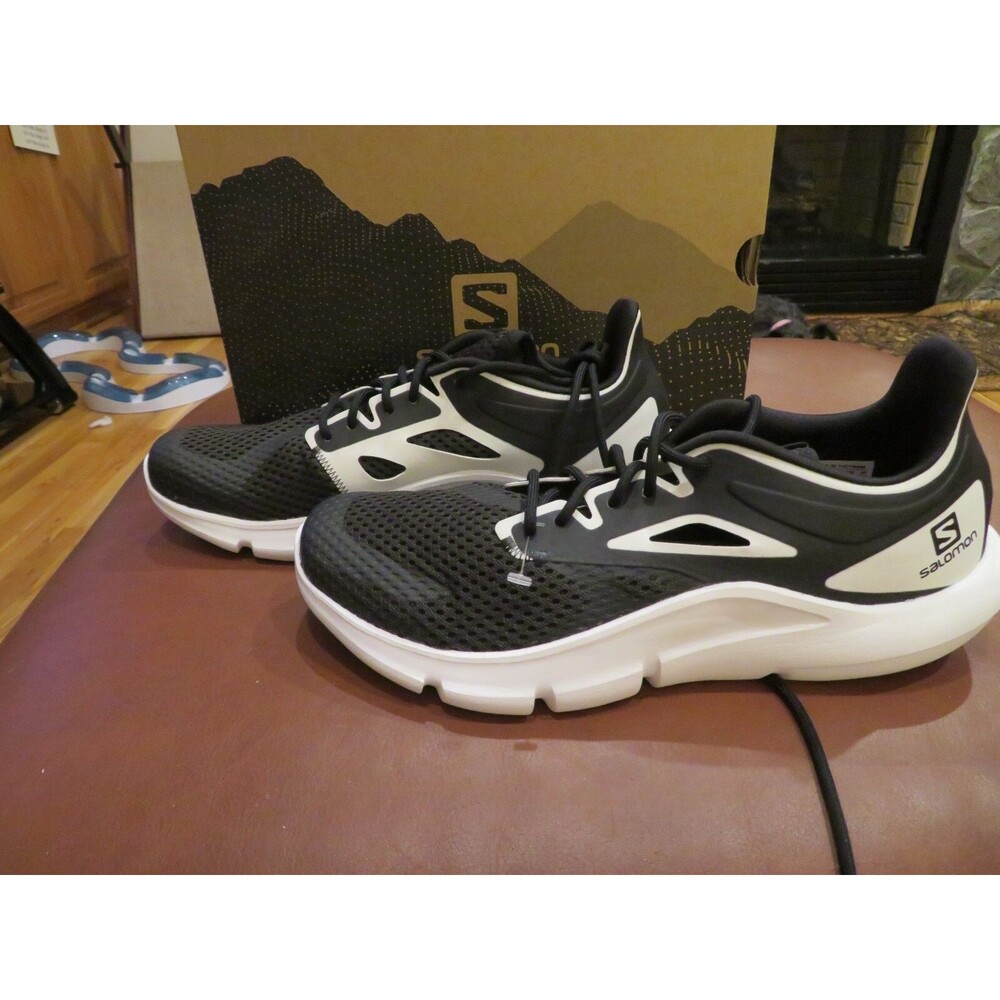 NWT Mens Black & White Salomon Predict Mod Shoes, Size 10